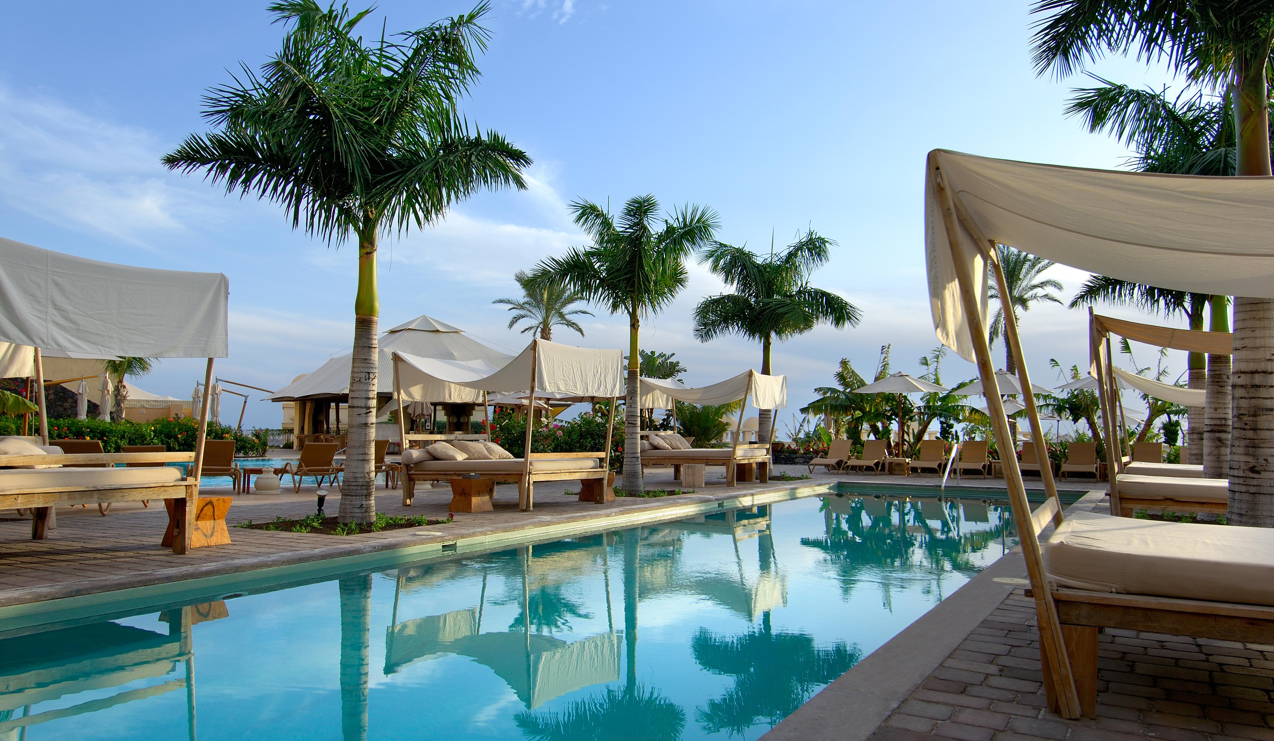 빈치 셀렉시온 라 플란타시온 델 수르 아데제 외부 사진 The pool at the Four Seasons Resort
